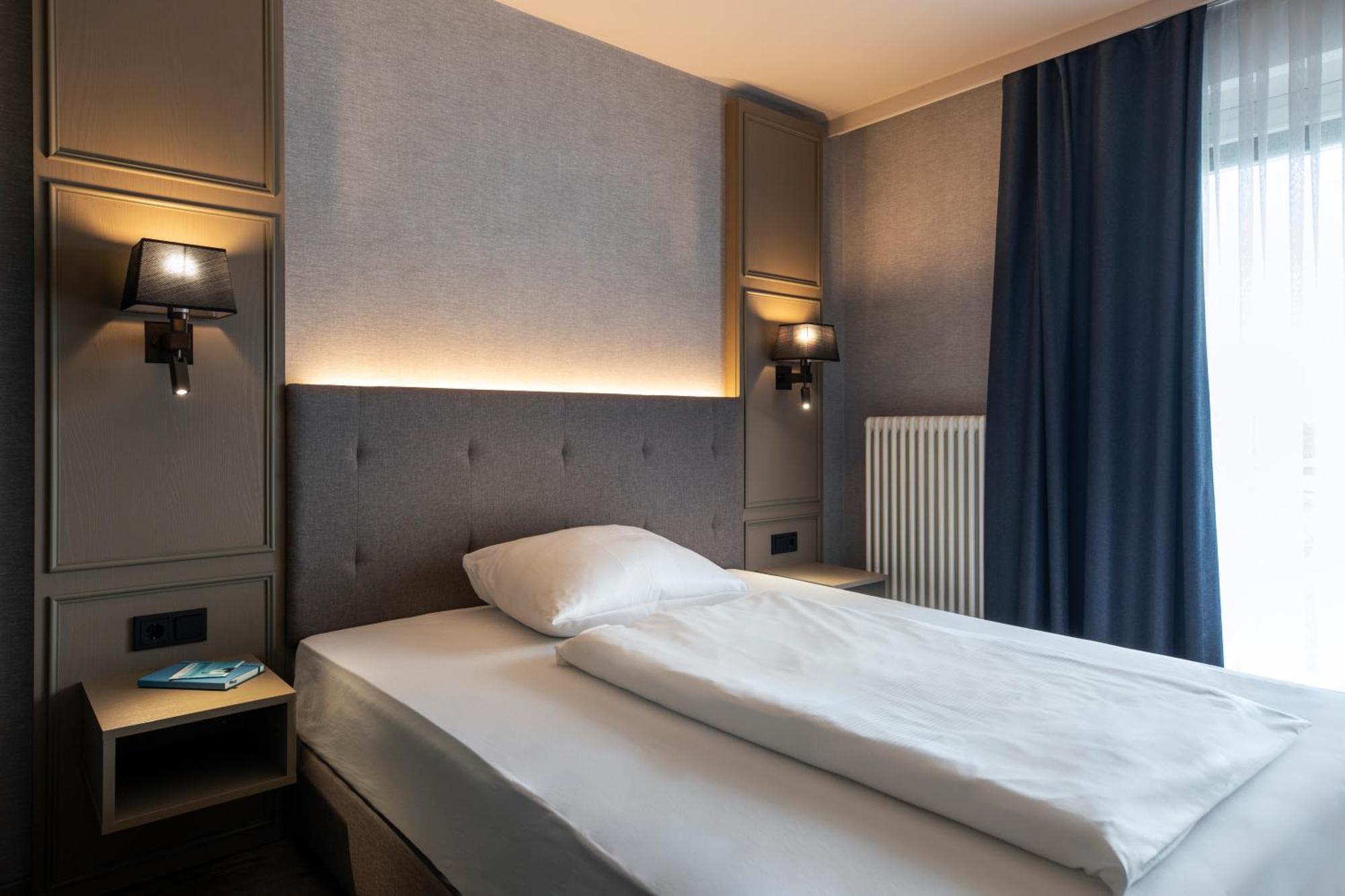 Michel Karoli Hotel