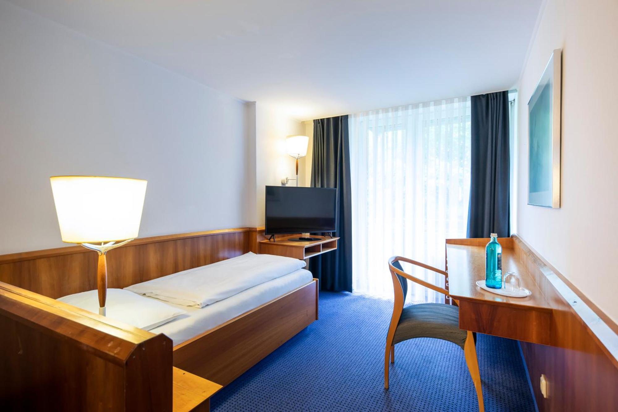 Roomingtons Karoli 3*